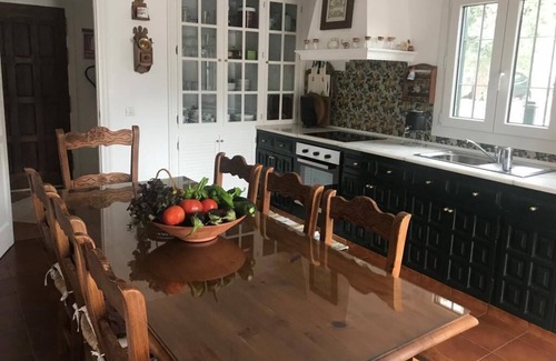 Ojen Chalet De Esquí | Cortijo Huerta la Casa