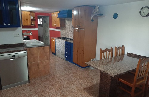 Montefrio Villa | PROMOCIÓN 8 - 16 DE JULIO, € 112 / NOCHE! Villa para 8 a 10 personas, piscina privada.