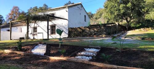 Constantina Casa | Cortijo Rural El Contador, con parque infantil
