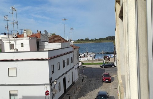 Vila Real Santo Antonio Apartamento | Cosy flat in historical center, super close to beach and river