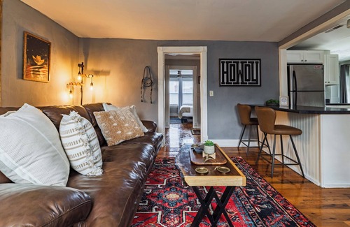 Edgehill Apartamento | Cosmic Cowboy Hideaway 2BR + Bonus Room