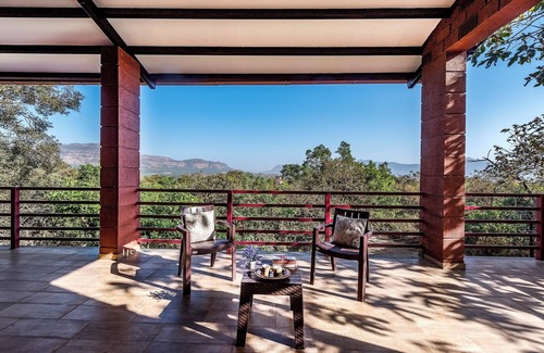 Paud Casa | CosmicStays Elysium Farmhouse