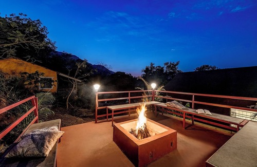 Paud Casa | CosmicStays Elysium Farmhouse