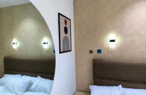 Ibadan Cabina | Cosmo haven suites
