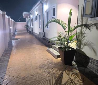 Ibadan Cabina | Cosmo haven suites