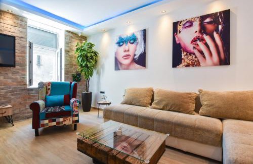Skadarlija Apartamento | Cosmopolitan Apartment