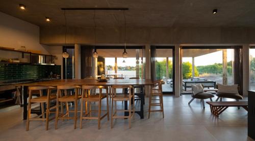 Pinamar Casa | Costa Esmeralda para 8 frente al Golf! Ecuestre
