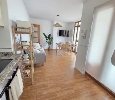 Fazouro Apartamento | Costa Foz Apartment Playa de Llas, terraza, piscina y pista de pádel