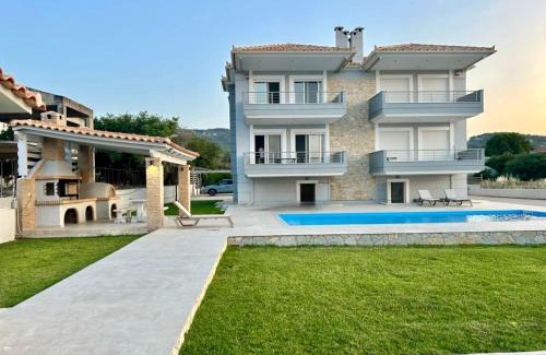 Oropos Apartamento | Costa Kalamos Suites