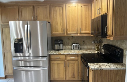Disston Heights Casa | Costal style house with pool and beautiful back yard close to downtown and beach