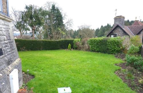 Langford Casa | Cosy 1-bedroom cottage next to Combe Lodge Venue