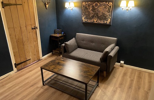 Crowborough Cabaña | Romantic cottage for couple retreats