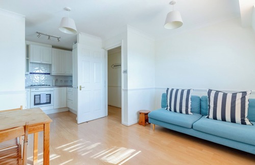 St. Dunstan's Apartamento | Cosy 1BD Flat, City Views and Easy Transport Links