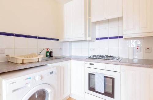 St. Dunstan's Apartamento | Cosy 1BD Flat, City Views and Easy Transport Links
