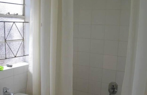 Maseru Cabaña | Cosy 2-Bed House in Maseru for perfect calm and re