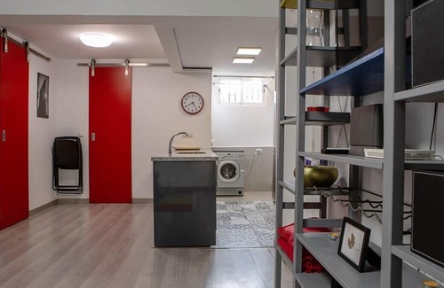 Rejas Apartamento | Cosy 2Bed in Madrid w/easy Airport access