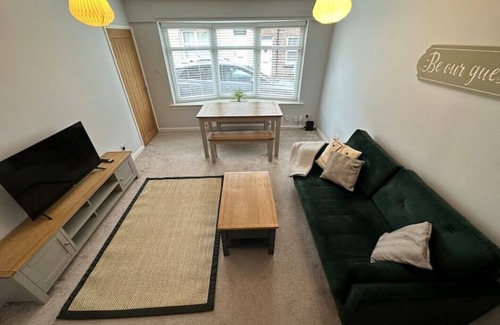 Guisborough Cabaña | Cosy, 2 Bedroom Cottage in Guisborough Town Centre