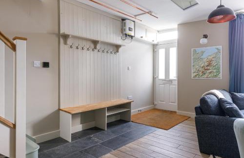 Tanygrisiau Casa | Cosy, 2-bedroom Snowdonia cottage mountain retreat