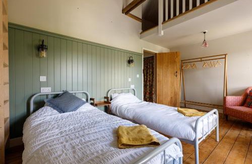 Tanygrisiau Casa | Cosy, 2-bedroom Snowdonia cottage mountain retreat