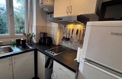 Suresnes Apartamento | Cosy 2-room apartment near Paris, La Défense, Versailles, Roland Garros.