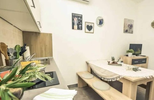 Gospic Apartamento | Cosy 2-room apartment just steps away from the beach, shops and restaurants