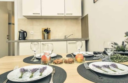 Gospic Apartamento | Cosy 2-room apartment just steps away from the beach, shops and restaurants