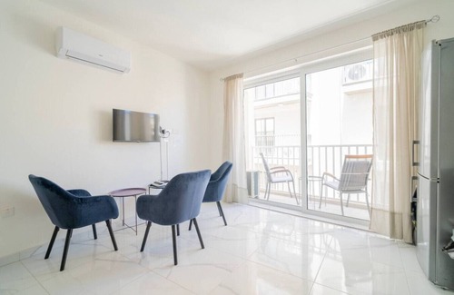 Xlendi Apartamento | Cosy 2BR Apt w/ private balcony in Xlendi