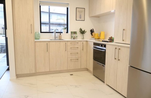 Henderson Apartamento | Cosy 2BR House in Awaroa Road