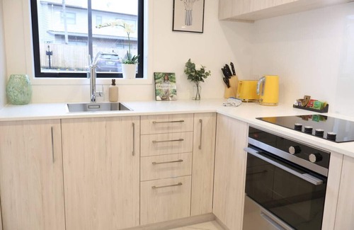 Henderson Apartamento | Cosy 2BR House in Awaroa Road