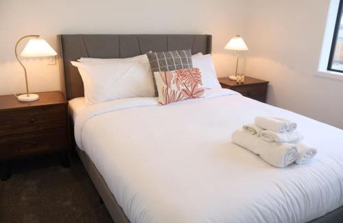 Henderson Casa | Cosy 2BR House in Awaroa Road