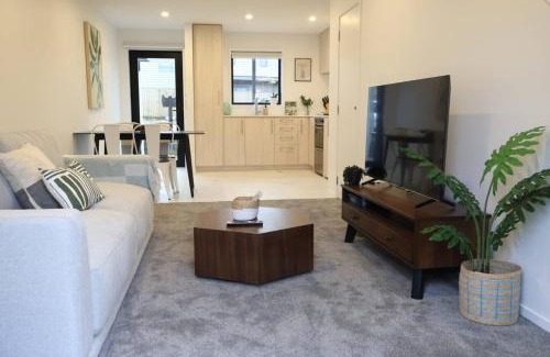 Henderson Casa | Cosy 2BR House in Awaroa Road