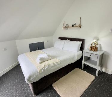 Stonnall Apartamento | Cosy 3 Bed Apartment Near Birmingham Airport & NEC Perfect for Groups & Contractors!