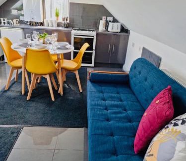 Stonnall Apartamento | Cosy 3 Bed Apartment Near Birmingham Airport & NEC Perfect for Groups & Contractors!