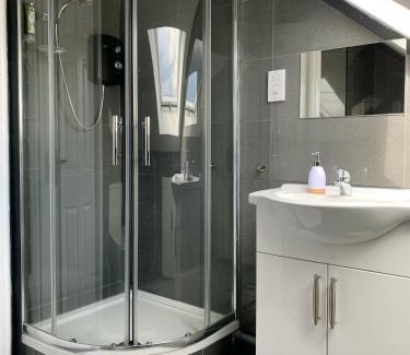 Stonnall Apartamento | Cosy 3 Bed Apartment Near Birmingham Airport & NEC Perfect for Groups & Contractors!