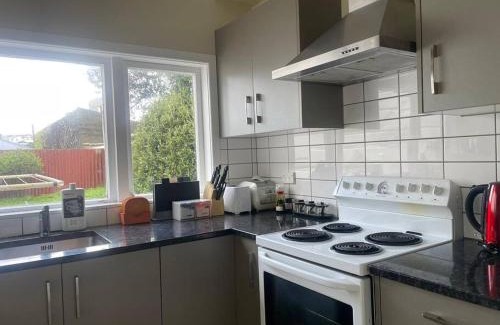 Kilbirnie Casa | Cosy 3 bedroom Home in Kilbirnie