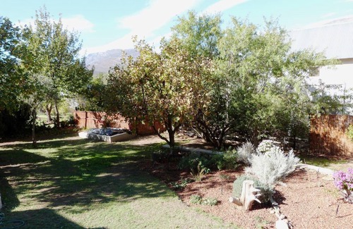 Barrydale Cabaña | Cosy 6 Person Cottage With Mountain View