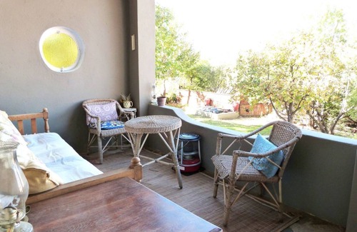 Barrydale Cabaña | Cosy 6 Person Cottage With Mountain View