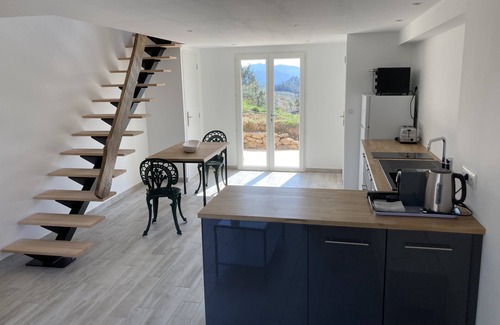 Tanneron Cabaña | Cosy ALL NEW cottage with swimming pool-