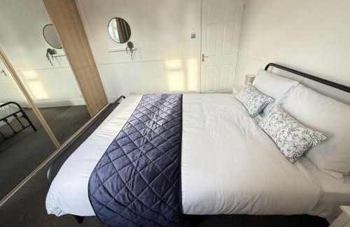 Bray on Thames Casa | Cosy and comfy 4-bed house in Burnham Slough Near Legoland and Winsdor Castle