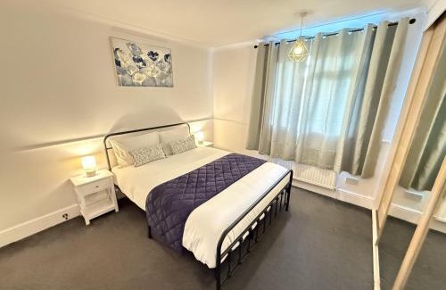 Bray on Thames Casa | Cosy and comfy 4-bed house in Burnham Slough Near Legoland and Winsdor Castle