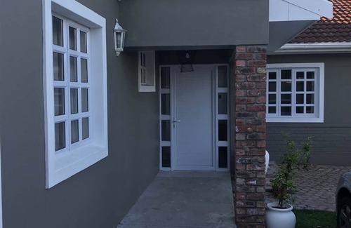 Port Elizabeth Apartamento | Acogedor y familiar