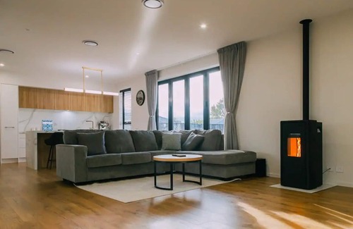 Blenheim Casa | Cosy and Modern spacious home