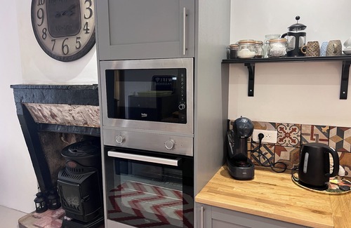 L'Isle-Jourdain Casa | Cosy and quirky 2bedrooms close to river, water sports, cafes.
