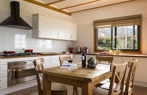 La Orotava Cabaña | Cosy and rustic farm house with pool, views, fresh and eggs.