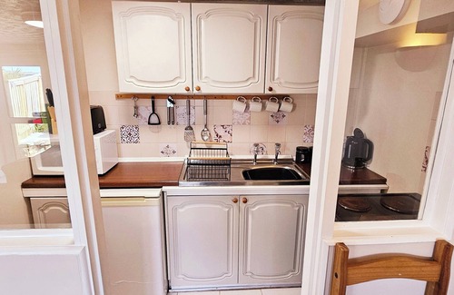 Cylch-Y-Garn Cabaña | Cosy annexe sleeps 4