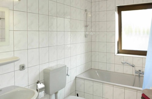Adenau Apartamento | Precioso apartamento para 5 personas con WIFI, TV, mascotas permitida y aparcamiento