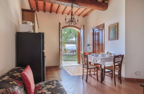 Castelfranco di Sopra Villa | Bonito apartamento en villa para 3 personas con WIFI, piscina, TV, patio y aparcamiento