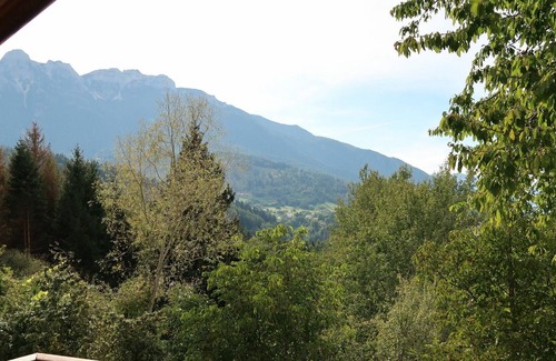 Calceranica al Lago Apartamento | Precioso apartamento con TV, balcón, mascotas permitida, vista panorámica y aparcamiento