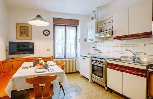 Pergine Valsugana Apartamento | Hermoso apartamento para 4 personas con WIFI, TV y aparcamiento