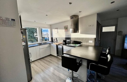 Saint-Chamas Apartamento | Cosy apartment, 100 m from beaches, quiet area with outside, air conditioning, wifi & parking